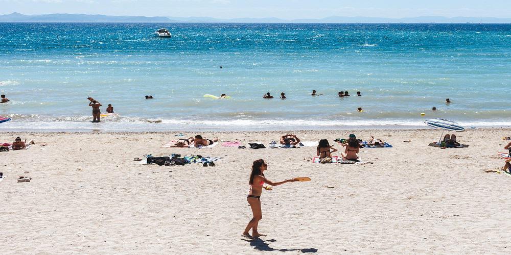 Ποιες είναι οι ακατάλληλες παραλίες για μπάνιο στην Αττική