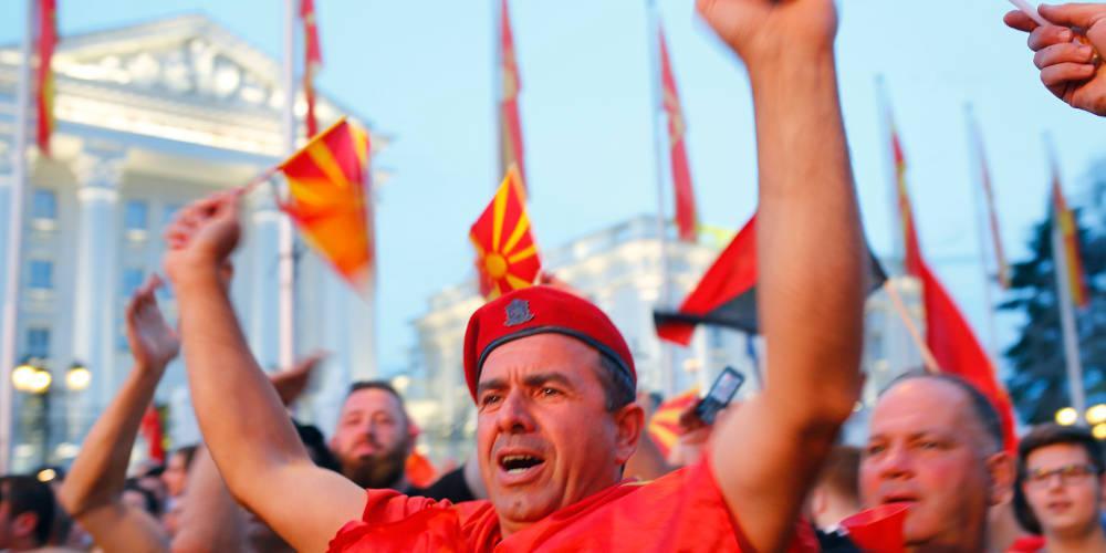 Δημοσκόπηση στα Σκόπια: Οριακά προηγείται το «Ναι» στη συμφωνία των Πρεσπών