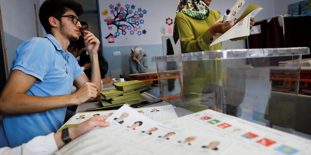 Πλήθος ξένων παρατηρητών στις τουρκικές εκλογές