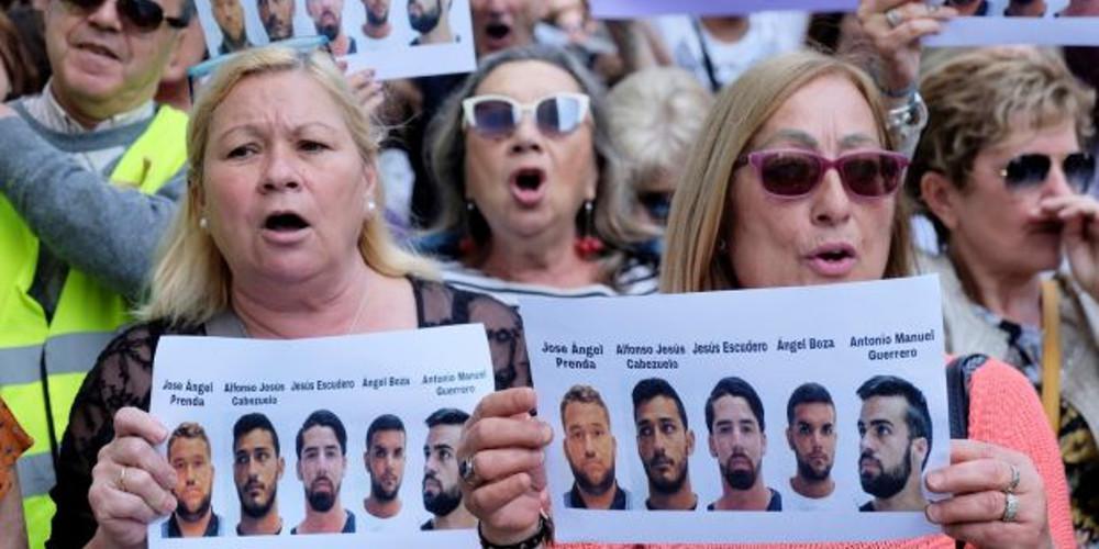 Οργή στην Ισπανία για την αποφυλάκιση πέντε ανδρών που κατηγορούνται για βιασμό 18χρονης