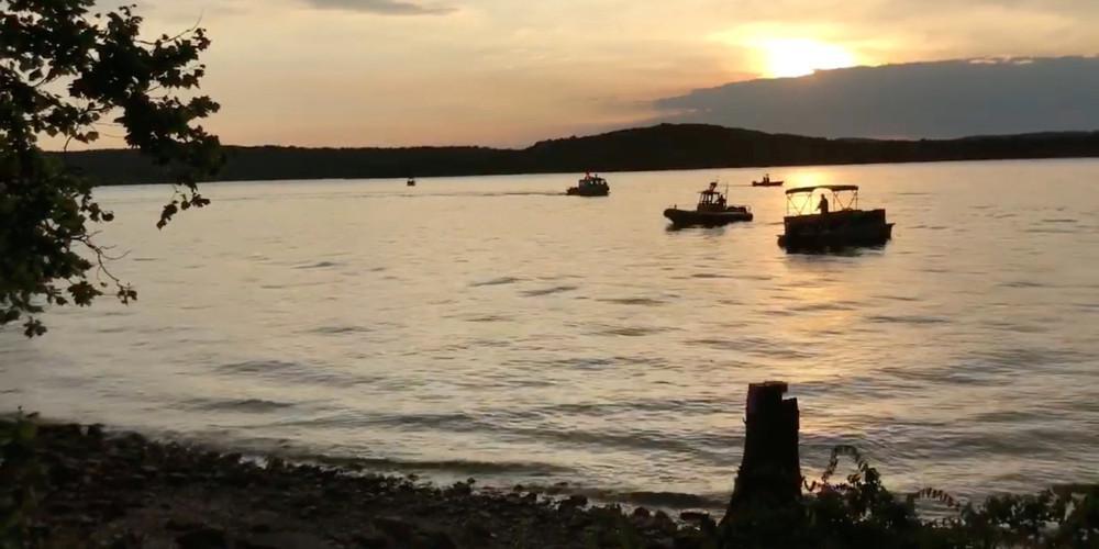 Τραγωδία: Στους 17 οι νεκροί από την ανατροπή βάρκας στο Μιζούρι των ΗΠΑ