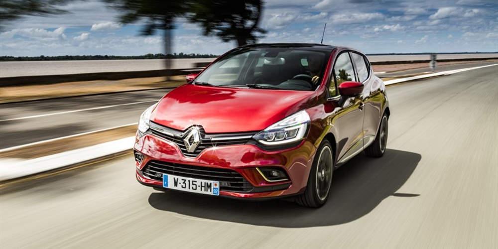 Πέντε Clio προσφέρει η Renault στους πληγέντες από τις πυρκαγιές