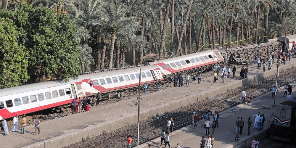 Εκτροχιασμός τρένου με τουλάχιστον 55 τραυματίες κοντά στο Κάιρο