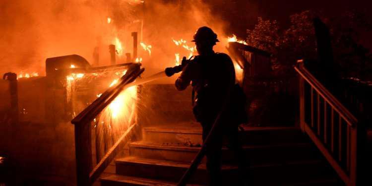 Τραγωδία: Πυρκαγιά σε πολυκατοικία με 19 τραυματίες στην Τουλούζη