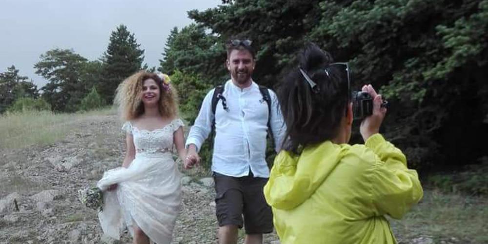 Ένας μοναδικός γάμος: Παντρεύτηκαν στην κορυφή του Ταϋγέτου στα 2.407 μέτρα [εικόνες]