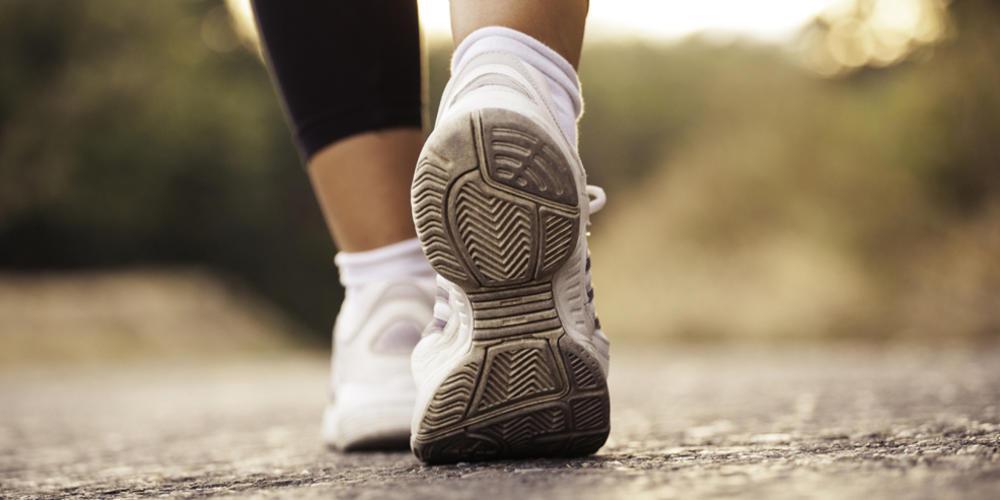 Τι σημαίνει υγιεινό γρήγορο περπάτημα; Περίπου 100 βήματα το λεπτό