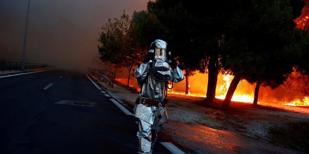 Σκηνικό χάους από τις πυρκαγιές: 77 νεκροί 187 τραυματίες, δεκάδες αγνοούμενοι