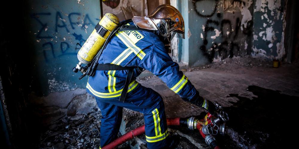 Πανικός στο Μαρούσι για πυρκαγιά σε διαμέρισμα