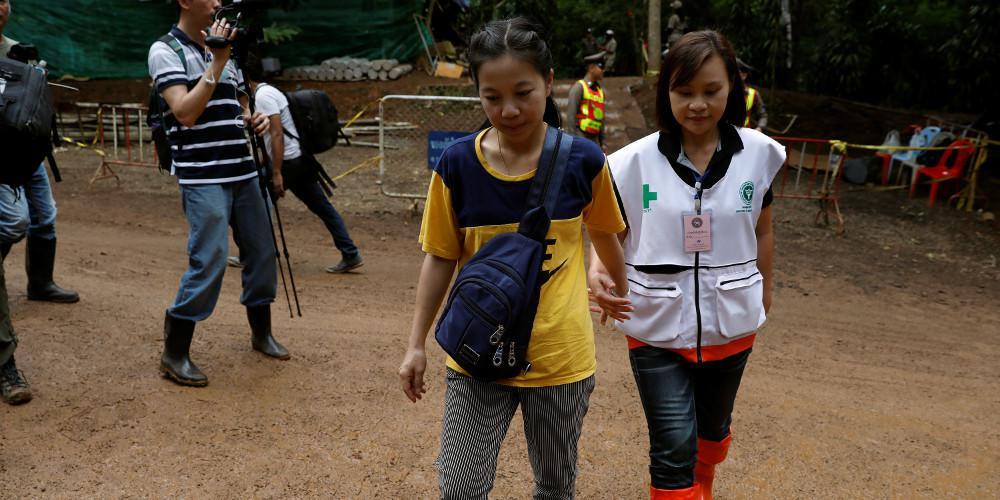 «Δεν είμαστε θυμωμένοι»: Οι γονείς απαντούν στον προπονητή των εγκλωβισμένων παιδιών στην Ταϊλάνδη