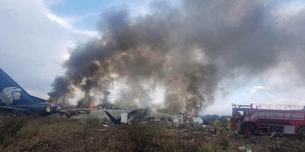 Θαύμα: Συνετρίβη αεροπλάνο στο Μεξικό με 101 επιβάτες να επιζούν όλοι