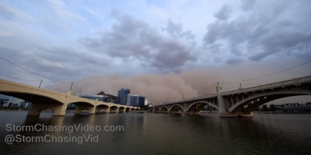Εικόνες Βιβλικής Καταστροφής στις ΗΠΑ - Αμμοθύελλα «κατάπιε» το Φίνιξ! [βίντεο]