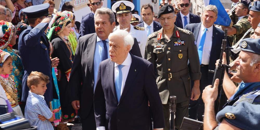 Έλληνες στρατιωτικοί και τραγωδία στο Μάτι κυριάρχησαν στο μηνύματα των πολιτικών αρχηγών για το Δεκαπενταύγουστο