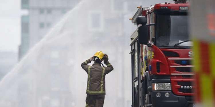 Μεγάλη φωτιά σε κτίριο στην περιοχή Μπέισγουότερ του Λονδίνου