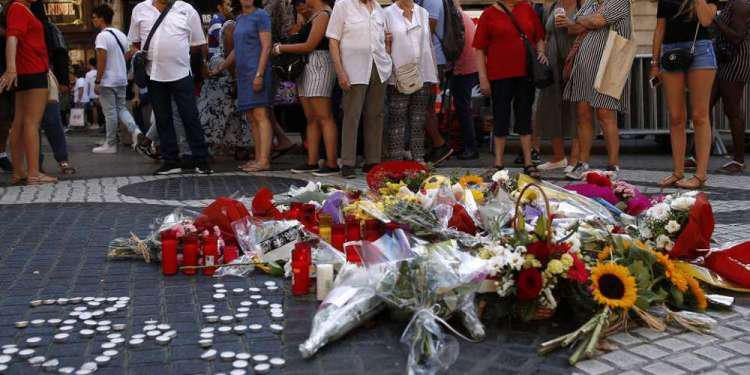 Ένας χρόνος από το τρομοκρατικό χτύπημα στη Βαρκελώνη - Ημέρα μνήμης αλλά και έντασης