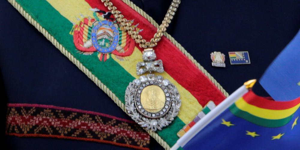 Σοκ στη Βολιβία: Έκλεψαν το σμαραγδένιο Προεδρικό Μετάλλιο επειδή ο φύλακας ήταν σε οίκους ανοχής