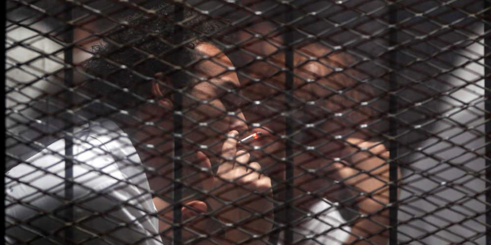 Θανατική ποινή για 75 ισλαμιστές στην Αίγυπτο – Περισσότεροι από 700 κατηγορούμενοι σε δίκη