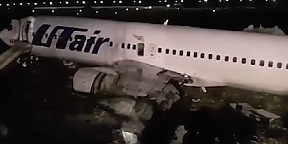 Σκηνές τρόμου στο Σότσι: 173 επιβαίνοντες σε Boeing ίσα που πρόλαβαν να απομακρυνθούν πριν την έκρηξη! [βίντεο]