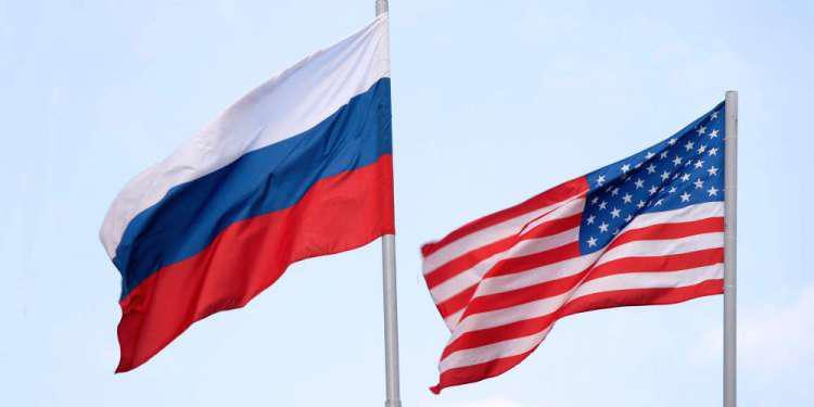 Σχεδόν το 50% των Ρώσων αντιμετωπίζουν θετικά τις ΗΠΑ και την ΕΕ