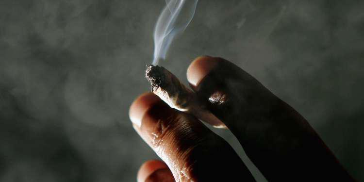 «Όχι» στο κάπνισμα λένε οι Έλληνες - Τι συμβαίνει με το άτμισμα