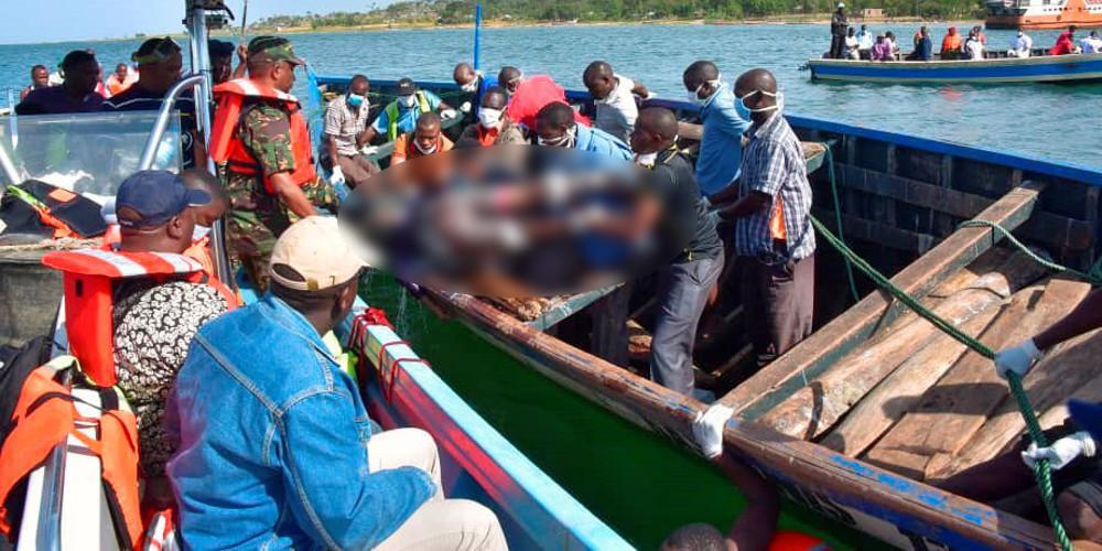 Θαύμα στο ναυάγιο στην Τανζανία: Ανασύρθηκε ένας ζωντανός - Τουλάχιστον 183 οι νεκροί.