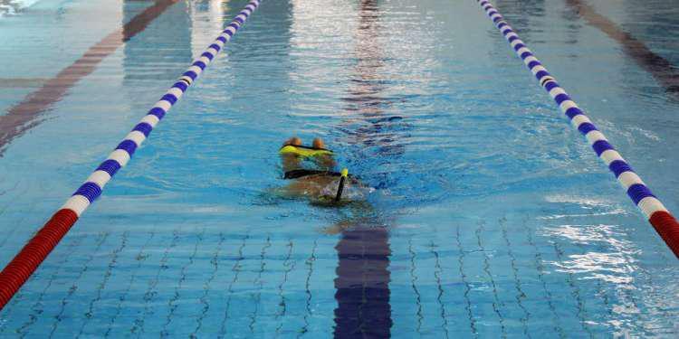Κολυμβήτρια πήγε για προπόνηση στην πισίνα και παλεύει να κρατηθεί στη ζωή - Εκτάκτως στην Κρήτη ο Αυγενάκης