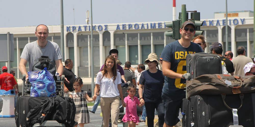 Μπαράζ συλλήψεων στο αεροδρόμιο «Νίκος Καζαντζάκης» στο Ηράκλειο για πλαστά έγγραφα