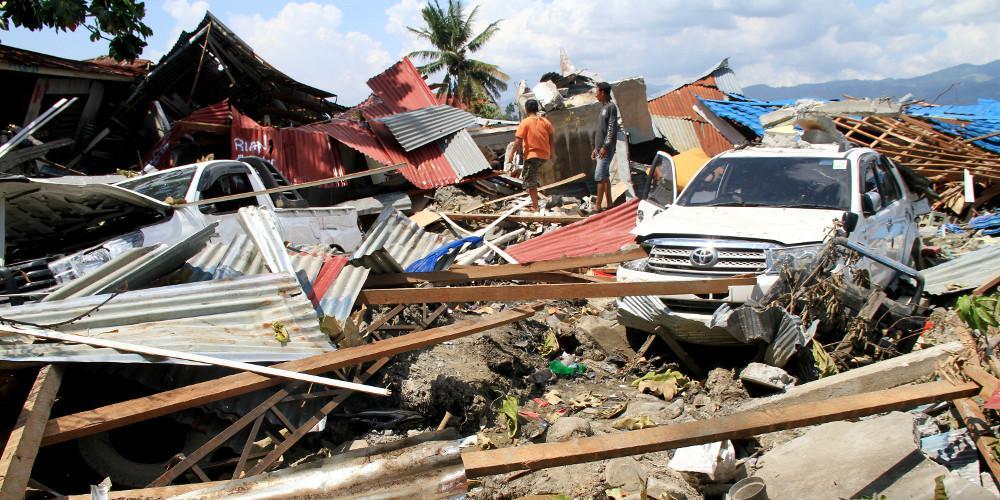 Ανείπωτη τραγωδία: Σχεδόν 2.000 νεκροί και 5.000 αγνοούμενοί στην Ινδονησία από το τσουνάμι
