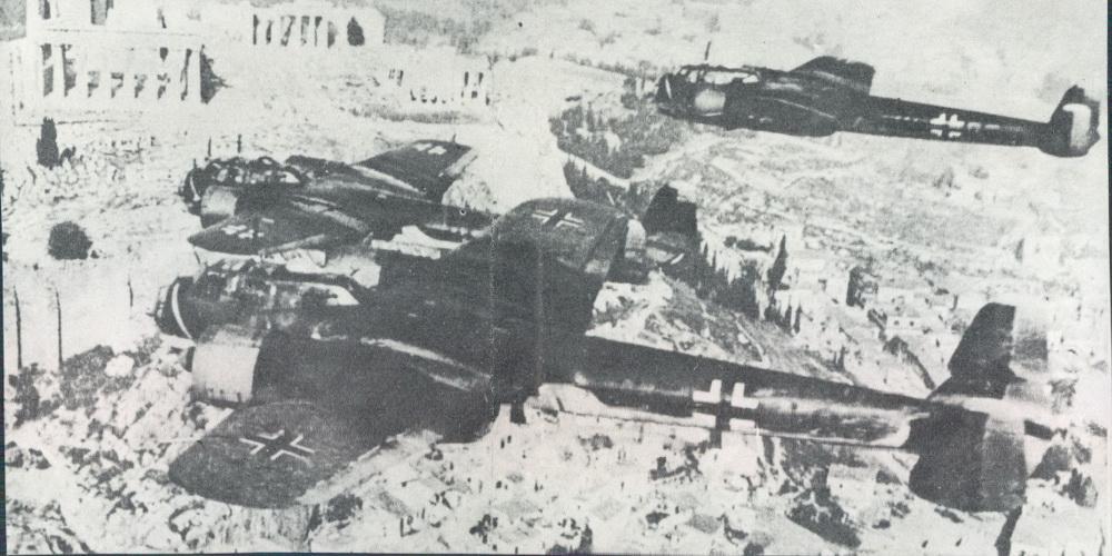 Φάκελος 28η Οκτωβρίου: Οι πληγές της Κέρκυρας από τον βομβαρδισμό του '40