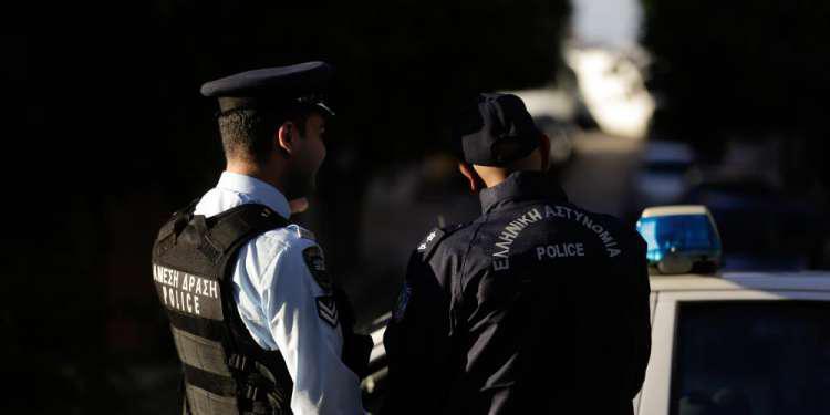 Σύλληψη αστυνομικού για υπόθεση ναρκωτικών στη Χαλκιδική