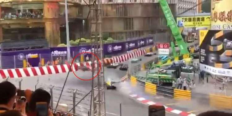 Σοκαριστικό ατύχημα για γυναίκα οδηγό σε αγώνα της Formula 3 [βίντεο]