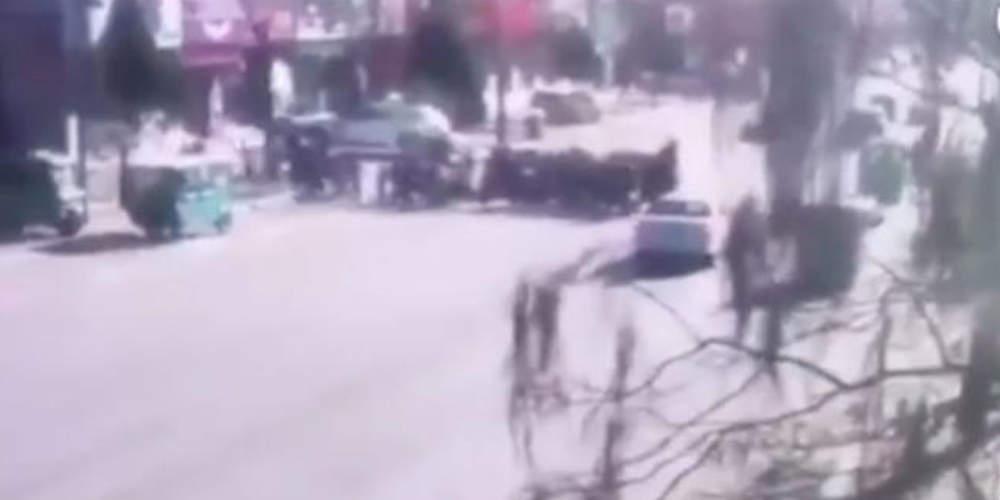 Φρικιαστικό βίντεο: Αυτοκίνητο παρέσυρε και σκότωσε 5 μαθητές στην Κίνα