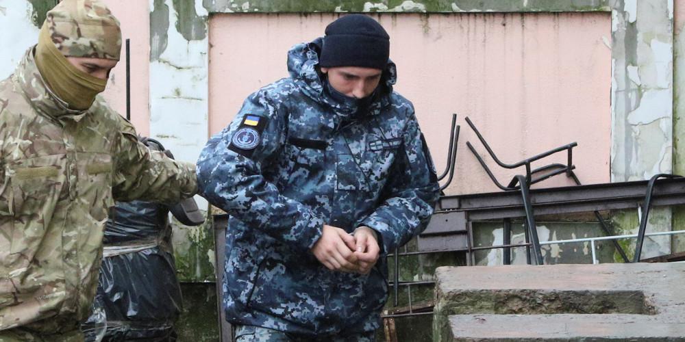 Προφυλάκισαν τους 12 από τους 24 Oυκρανούς ναύτες που συνέλαβαν οι Ρώσοι