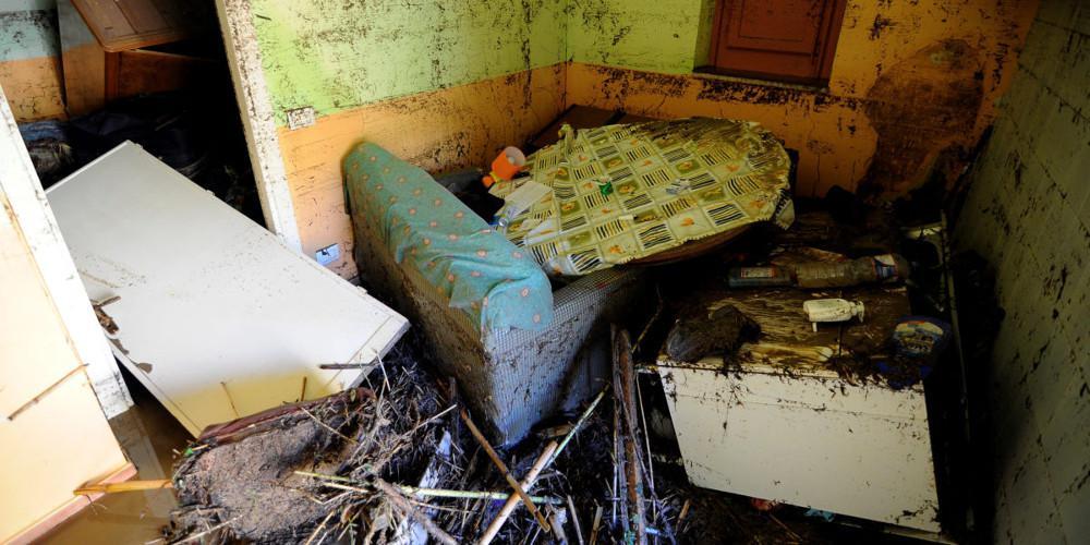 Αυθαίρετο το σπίτι στο οποίο σκοτώθηκαν εννέα άνθρωποι στη Σικελία