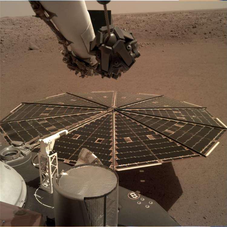 Οι φωτογραφίες που έστειλε το InSight από τον Άρη - «Είστε όλοι επίτιμοι Αρειανοί»