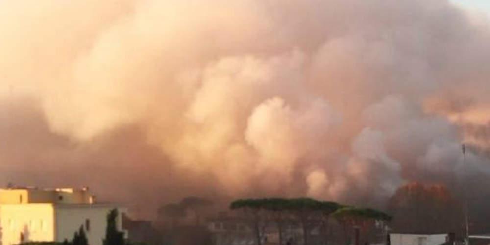 Πυρκαγιά σε κέντρο συλλογής και επεξεργασίας σκουπιδιών στη Ρώμη