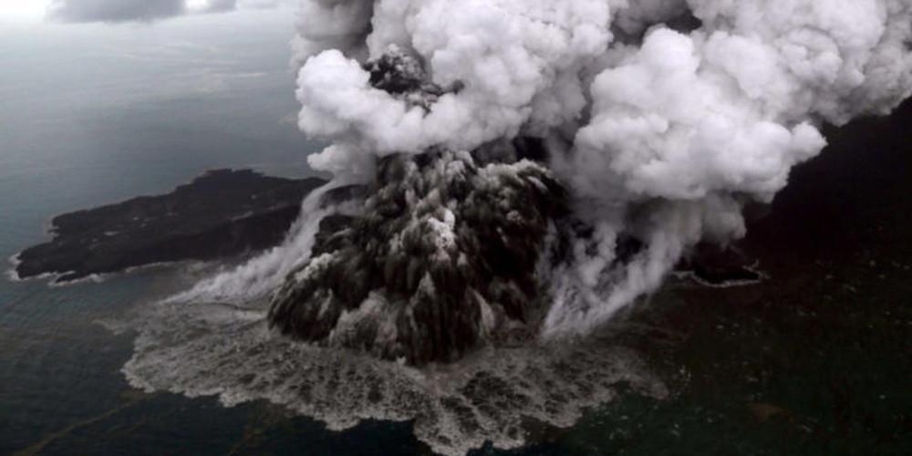 Τρομακτικό βίντεο με την στιγμή της έκρηξης του ηφαιστείου στην Ινδονησία