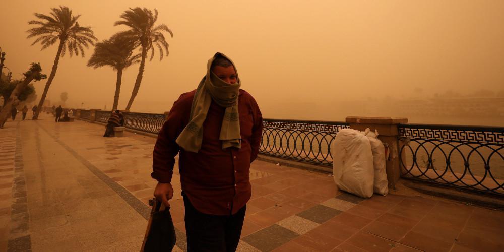 Πέντε νεκροί από σφοδρή αμμοθύελλα στην Αίγυπτο