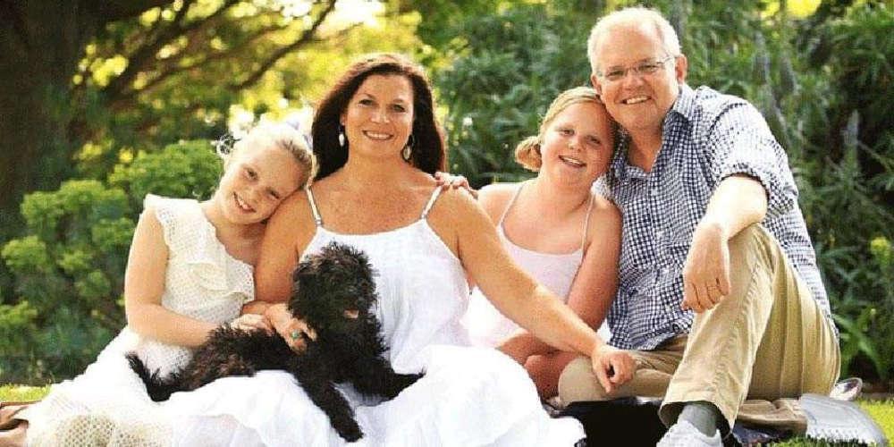 Το πιο κακό photoshop στην ιστορία εκνεύρισε τον Αυστραλό πρωθυπουργό [εικόνα]