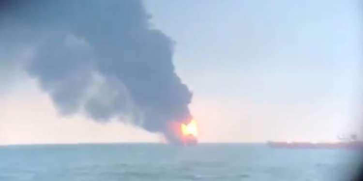 Στους 14 οι νεκροί από την πυρκαγιά που ξέσπασε σε δύο πλοία Στενά του Κερτς