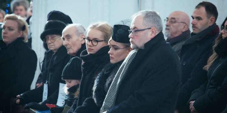 Χιλιάδες άνθρωποι στην κηδεία του δολοφονημένου δημάρχου του Γκντανσκ