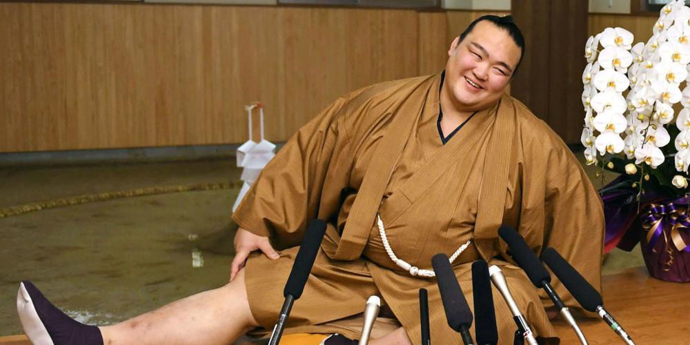 Τέλος εποχής: Αποσύρεται ο τελευταίος Ιάπωνας πρωταθλητής του σούμο