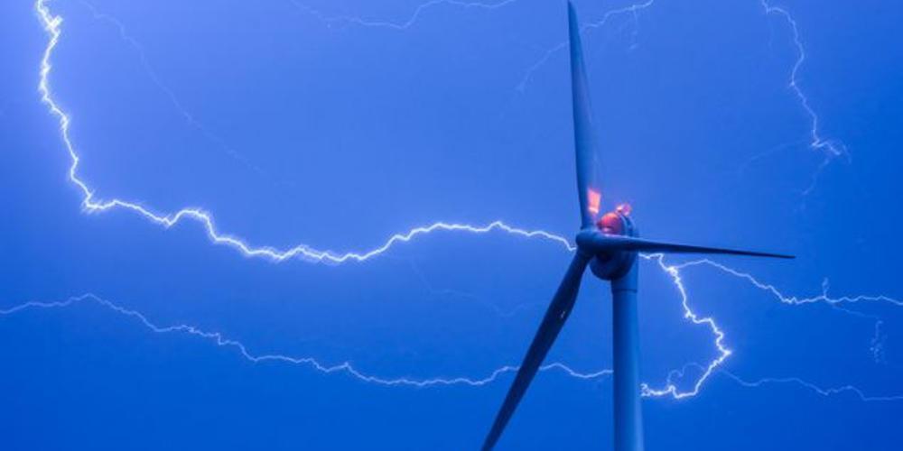 Εντυπωσιακές εικόνες από την Σάμο: Ηλεκτρική καταιγίδα στο Πυθαγόρειο