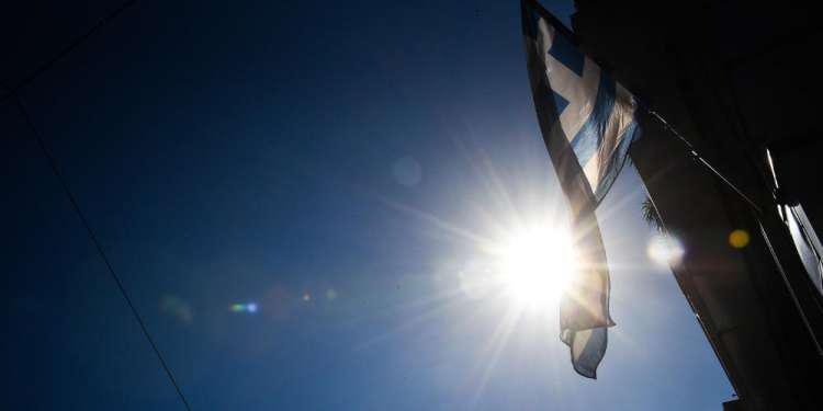 Times: «Έτσι στάθηκε ξανά στα πόδια της η Ελλάδα» - Τα επίπονα μνημόνια του ΔΝΤ και οι ευρωπαϊκοί διθύραμβοι