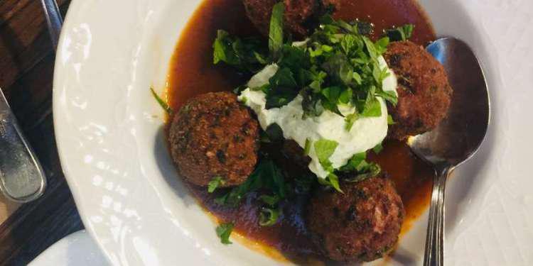 «Ella Greek Cooking»: Τρώγοντας ελληνικά και πεντανόστιμα