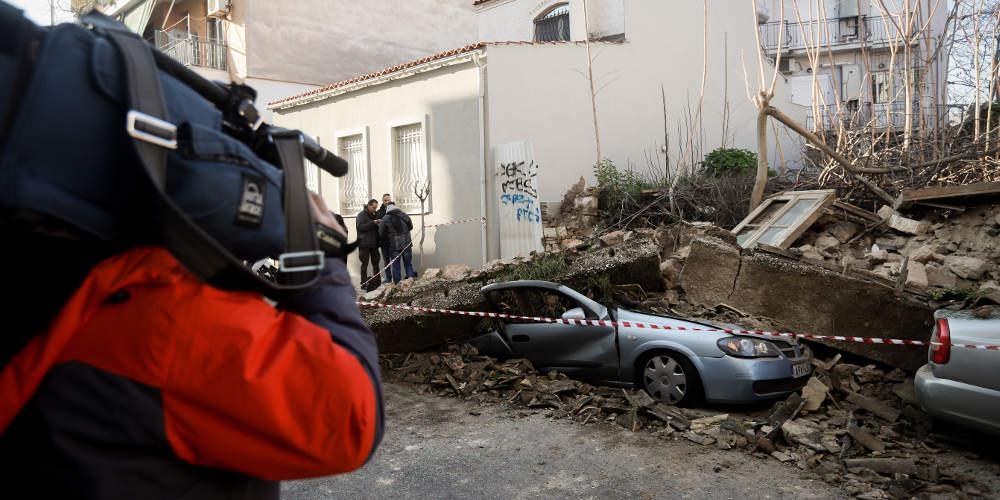 Αλαλούμ με τα επικίνδυνα εγκαταλελειμμένα κτίρια στην Αθήνα