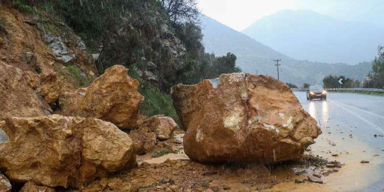 «Έπνιξε» την Κρήτη η «Ωκεανίς» - Θρίλερ με τον αγνοούμενο κτηνοτρόφο [εικόνες & βίντεο]