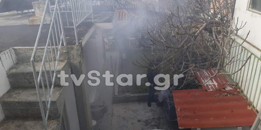 Απίστευτο: Κάηκε σπίτι στη Λαμία από φόρτιση κινητού τηλεφώνου [εικόνες]