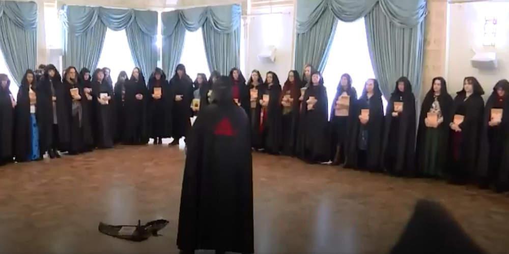 Ανήκουστο: Τελετές μαγείας στη Ρωσία για χάρη… του Πούτιν [βίντεο]