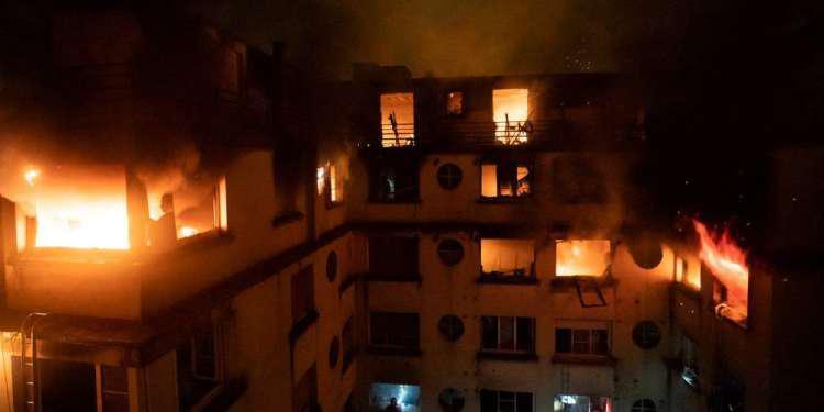 Σοκ: Μία γυναίκα έκαψε ζωντανούς οκτώ ανθρώπους στο Παρίσι [βίντεο]