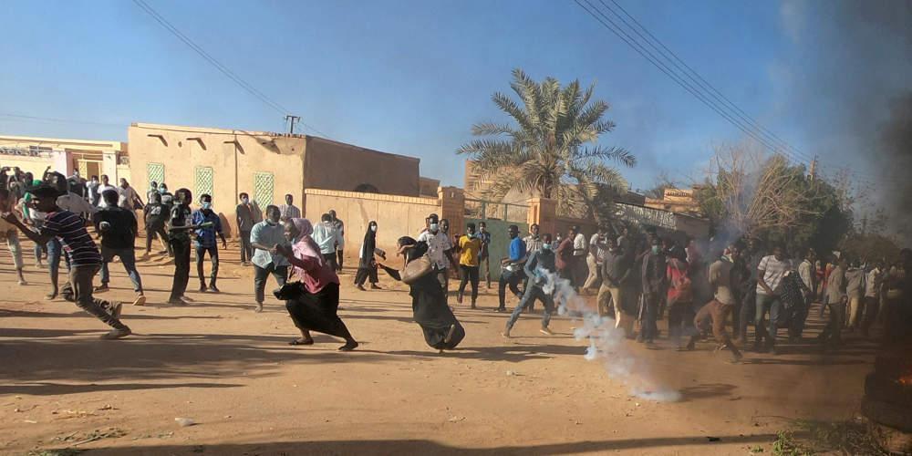 Συναγερμός στο Σουδάν: Διαλύθηκε η κυβέρνηση – Σε κατάσταση εκτάκτου ανάγκης η χώρα